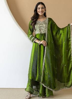Women's mehndi green embroidered anarkali kurta set with palazzo & dupatta 3