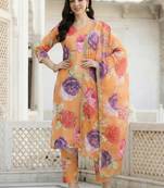 Women Floral Printed Regular Kurta with Trousers & With Dupatta