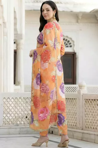 Women Floral Printed Regular Kurta with Trousers & With Dupatta