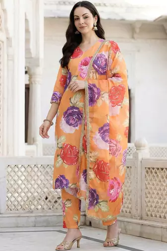 Women Floral Printed Regular Kurta with Trousers & With Dupatta