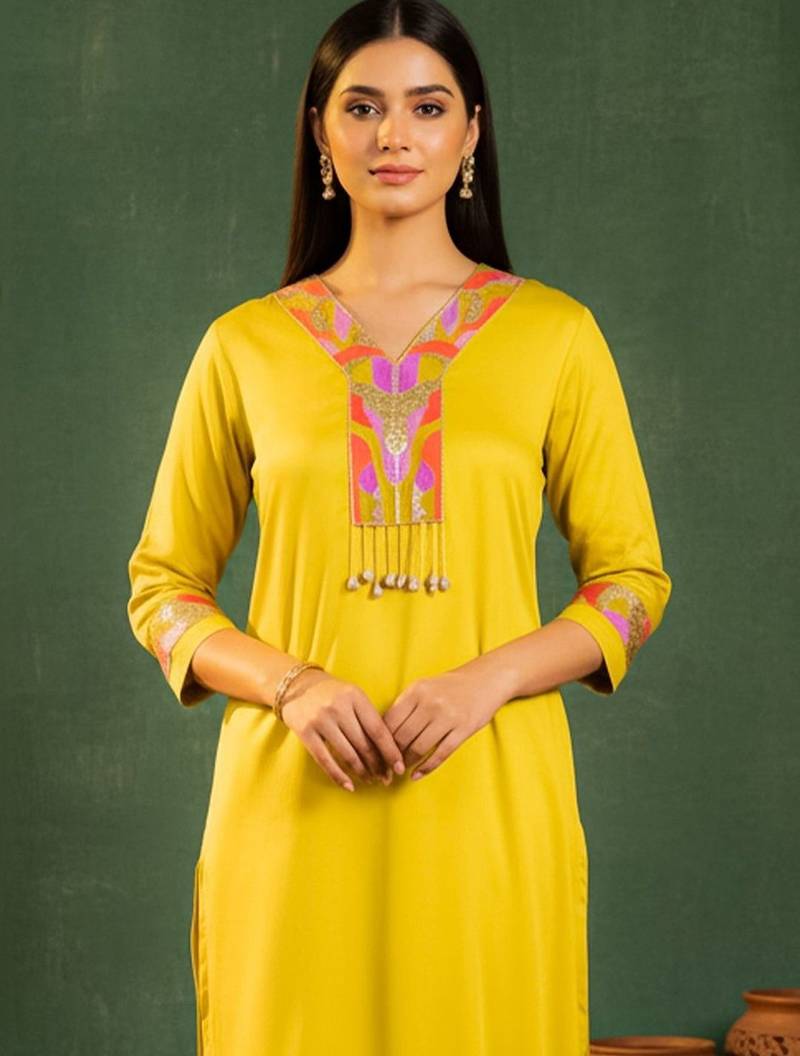 Women Ethnic Motifs Embroidered Regular Thread Work Kurta with Trousers