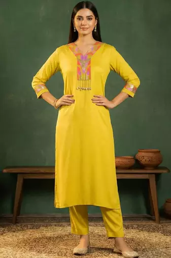 Women Ethnic Motifs Embroidered Regular Thread Work Kurta with Trousers