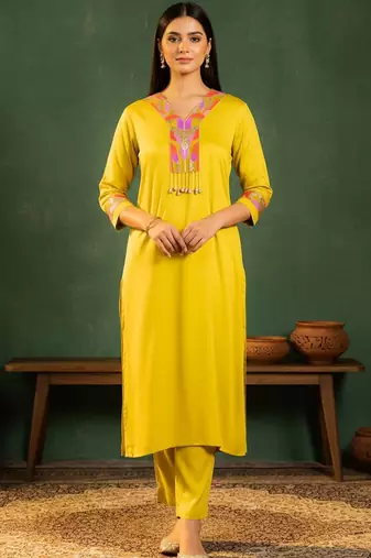 Women Ethnic Motifs Embroidered Regular Thread Work Kurta with Trousers