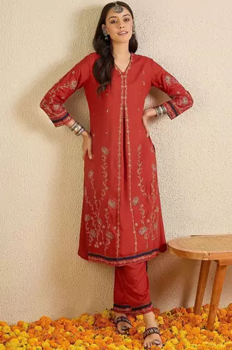 Women Ethnic Motifs Embroidered Regular Thread Work Kurta with Trousers