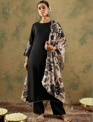 Women Floral Regular Thread Work Kurta with Trousers & With Dupatta 6