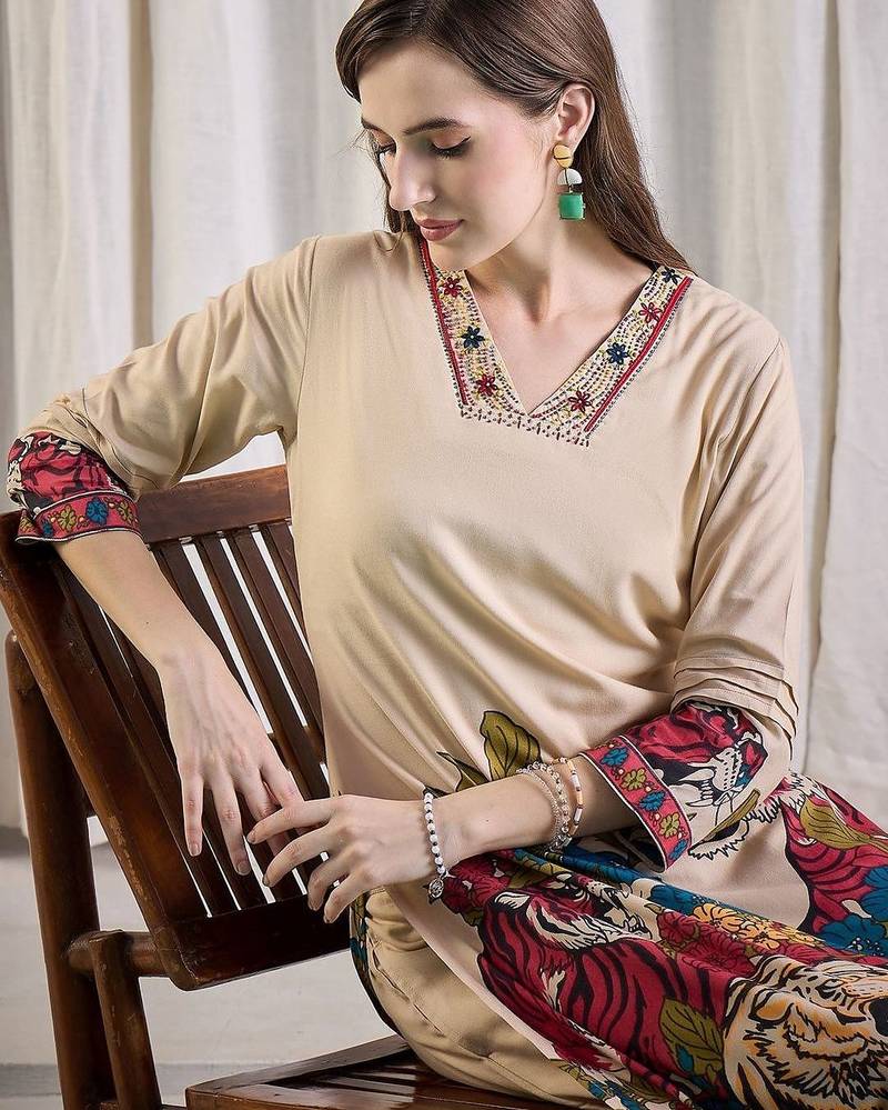 Women Animal Printed Regular Thread Work Kurta with Palazzos