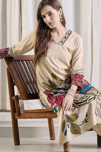 Women Animal Printed Regular Thread Work Kurta with Palazzos