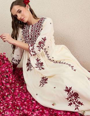 Women Ethnic Motifs Embroidered Empire Thread Work Kurta with Trousers & Dupatta 2