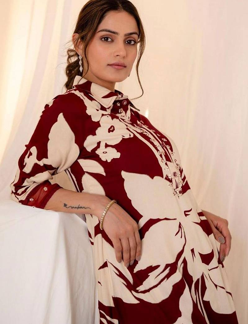 Women Floral Printed Regular Kurta with Trousers