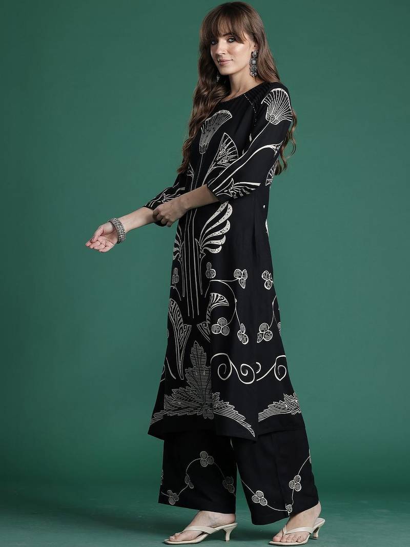 Women Floral Printed Regular Kurta with Palazzos