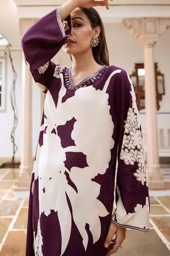 Women Floral Printed Regular Beads and Stones Kurta with Salwar