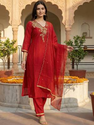 Women Ethnic Motifs Embroidered Regular Thread Work Liva Kurta with Trousers & With Dupatta 2