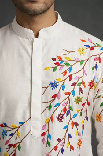 Off white silk kurta set for men's