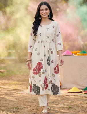 Women Floral Printed Empire Pure Cotton Kurta with Trousers 2