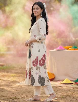 Women Floral Printed Empire Pure Cotton Kurta with Trousers 4