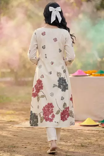Women Floral Printed Empire Pure Cotton Kurta with Trousers