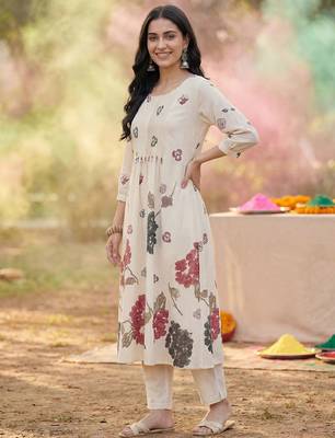 Women Floral Printed Empire Pure Cotton Kurta with Trousers 6
