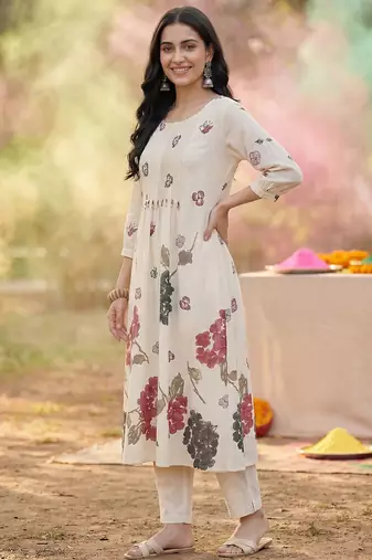 Women Floral Printed Empire Pure Cotton Kurta with Trousers