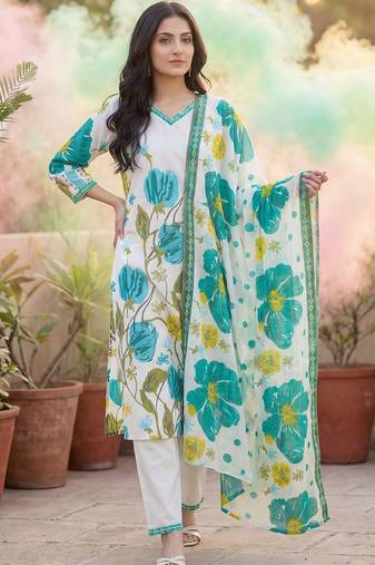 Women Floral Printed Regular  Cotton Kurta with Trousers & With Dupatta