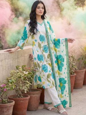 Women Floral Printed Regular Pure Cotton Kurta with Trousers & With Dupatta 2