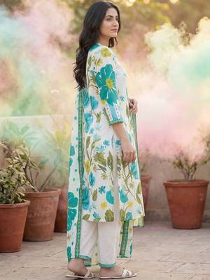 Women Floral Printed Regular Pure Cotton Kurta with Trousers & With Dupatta 3