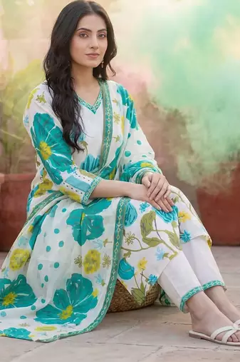 Women Floral Printed Regular Pure Cotton Kurta with Trousers & With Dupatta