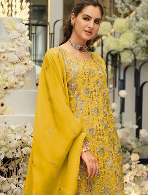 Women Ethnic Motifs Embroidered Regular Sequinned Kurta with Sharara & With Dupatta 2