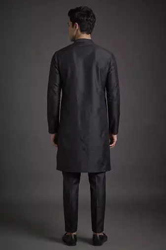 Black silk kurta set for men's