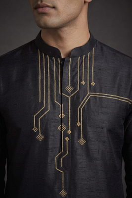 Black silk kurta set for men's 3
