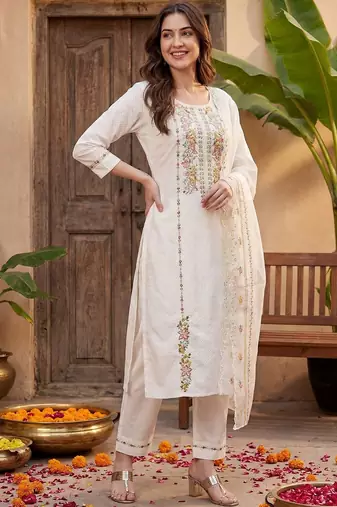 Women Floral Embroidered Regular Thread Work Kurta with Trousers & With Dupatta