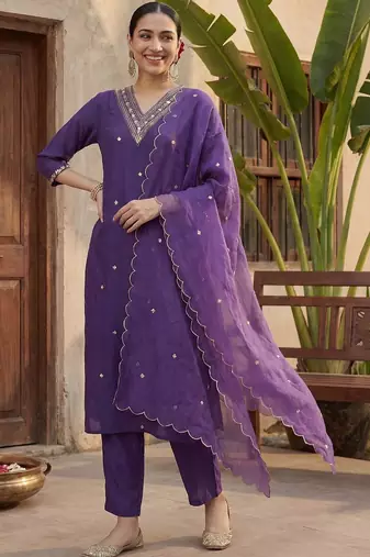 Ethnic Motifs Embroidered Regular Gotta Patti Kurta with Trousers & With Dupatta