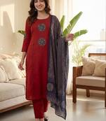 Women Ethnic Motifs Embroidered Regular Beads and Stones Pure Cotton Kurta with Trousers & With