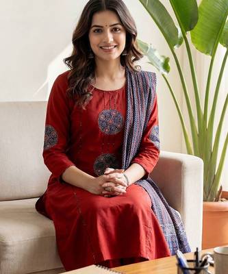 Women Ethnic Motifs Embroidered Regular Beads and Stones Pure Cotton Kurta with Trousers & With 4