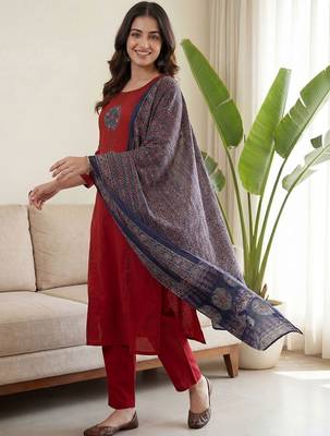 Women Ethnic Motifs Embroidered Regular Beads and Stones Pure Cotton Kurta with Trousers & With 6