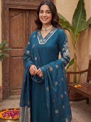 Women Ethnic Motifs Embroidered Regular Kurta with Trousers & With Dupatta 2
