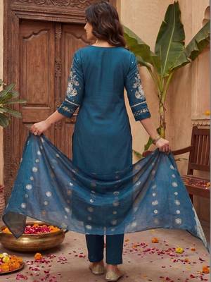 Women Ethnic Motifs Embroidered Regular Kurta with Trousers & With Dupatta 4