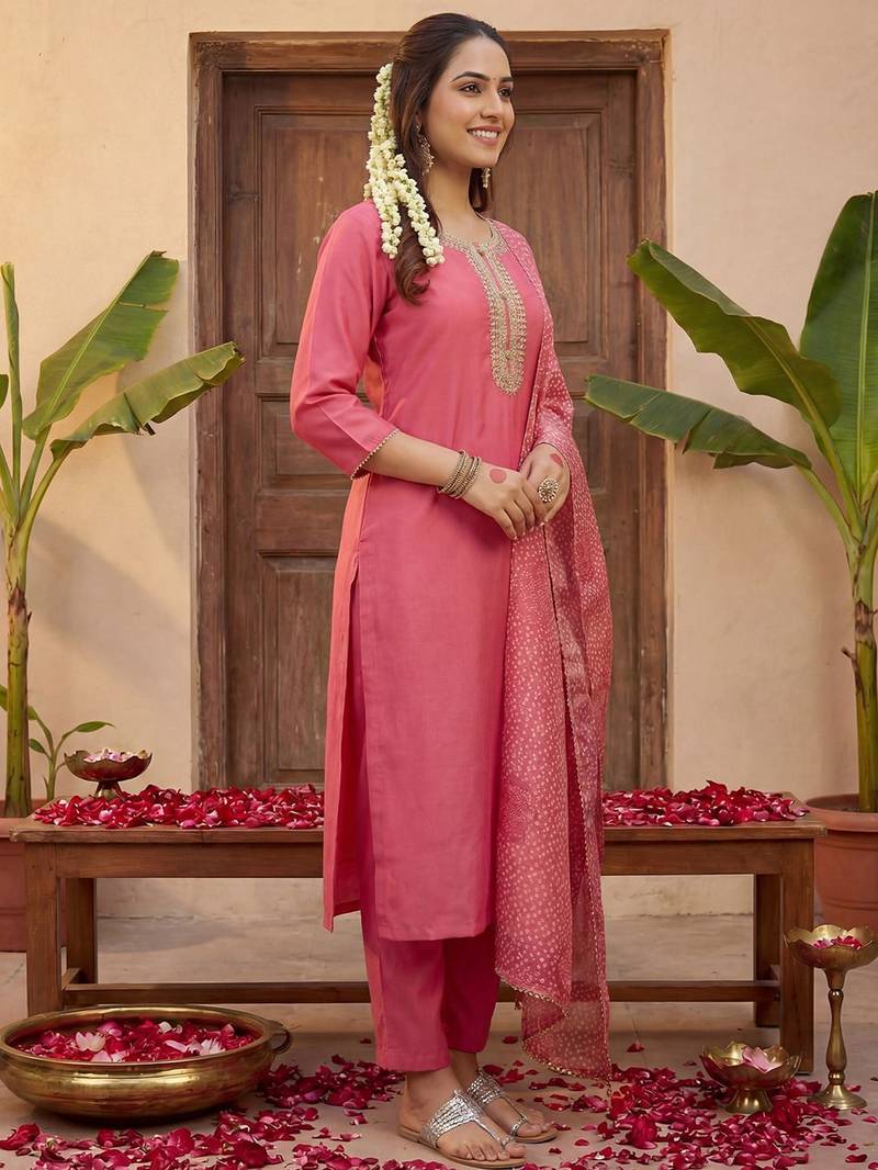Women Ethnic Motifs Embroidered Regular Kurta with Trousers & With Dupatta