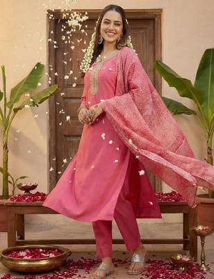 Women Ethnic Motifs Embroidered Regular Kurta with Trousers & With Dupatta 4
