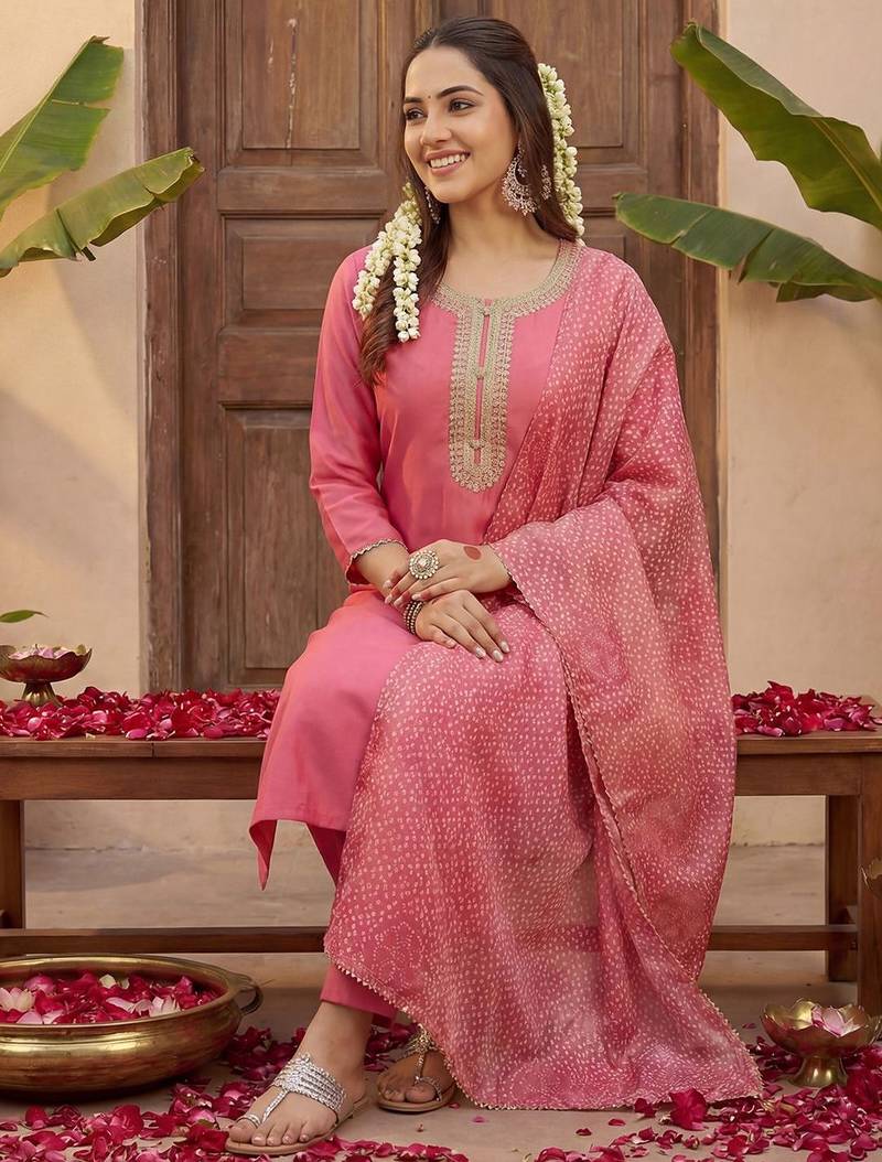 Women Ethnic Motifs Embroidered Regular Kurta with Trousers & With Dupatta