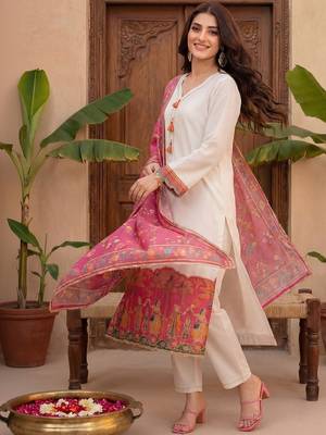 Women Ethnic Motifs Regular Gotta Patti Kurta with Trousers & With Dupatta 3