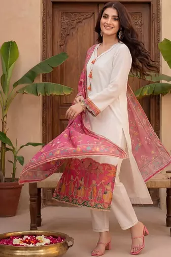 Women Ethnic Motifs Regular Gotta Patti Kurta with Trousers & With Dupatta