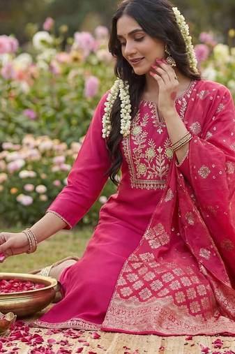 Women Ethnic Motifs Embroidered Regular Kurta with Trousers & With Dupatta