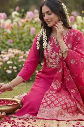 Women Ethnic Motifs Embroidered Regular Kurta with Trousers & With Dupatta