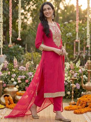 Women Ethnic Motifs Printed Regular Kurta with Trousers & With Dupatta 3