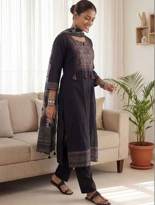 Women Ethnic Motifs Embroidered Regular Thread Work Kurta with Trousers & With Dupatta 3