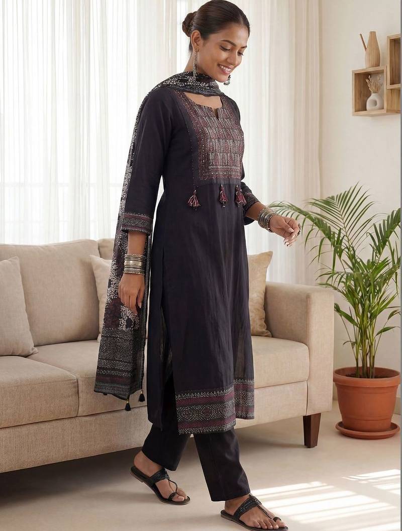 Women Ethnic Motifs Embroidered Regular Thread Work Kurta with Trousers & With Dupatta