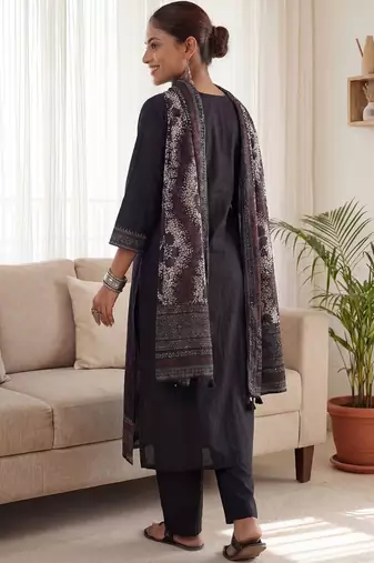 Women Ethnic Motifs Embroidered Regular Thread Work Kurta with Trousers & With Dupatta