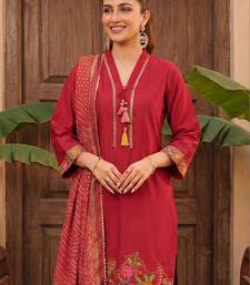 Women Ethnic Motifs Printed Regular Thread Work Kurta with Trousers & With Dupatta