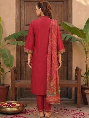 Women Ethnic Motifs Printed Regular Thread Work Kurta with Trousers & With Dupatta 5