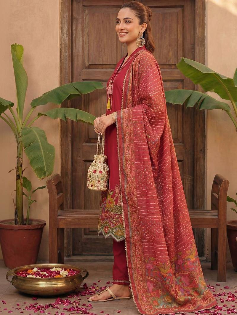 Women Ethnic Motifs Printed Regular Thread Work Kurta with Trousers & With Dupatta